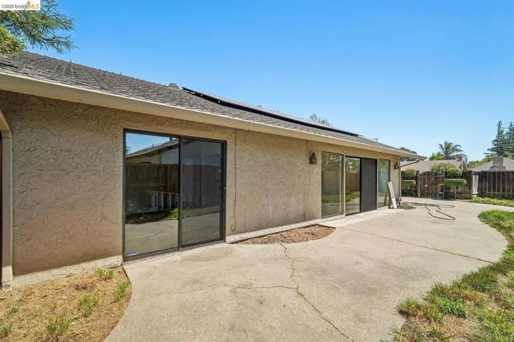 3768 Wood Duck CIR Stockton, CA 95207