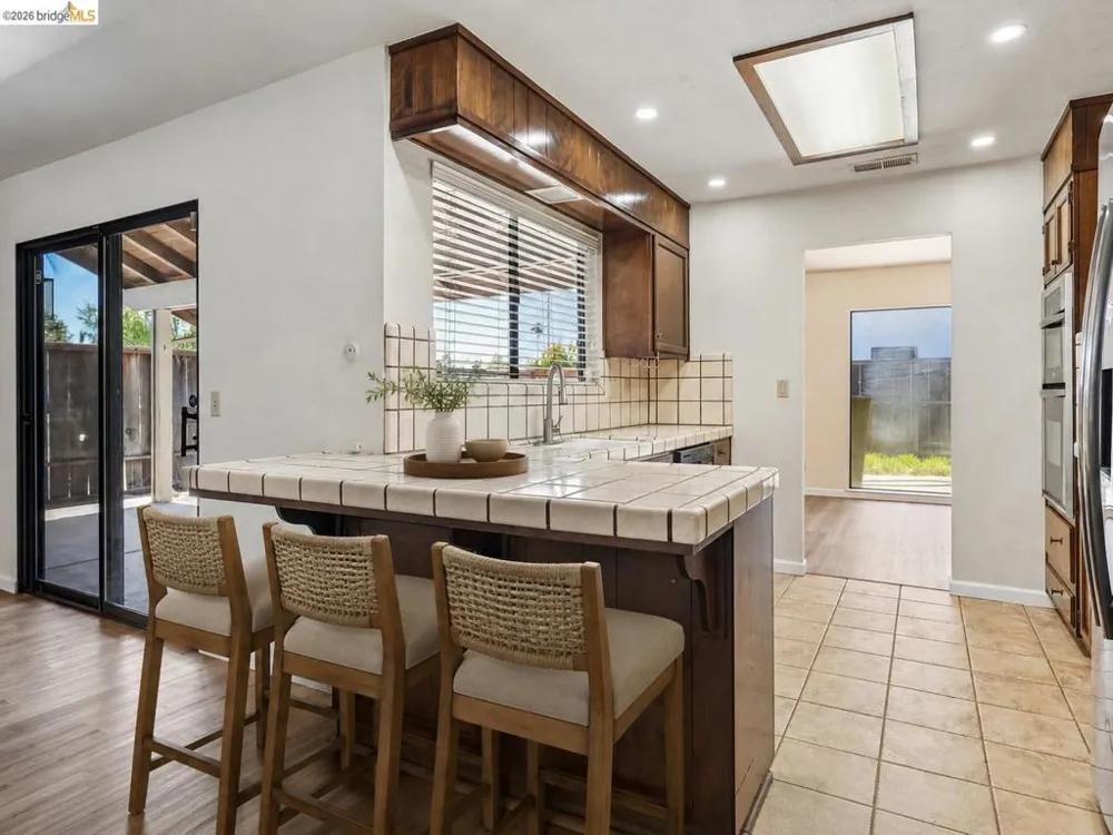 3768 Wood Duck CIR Stockton, CA 95207