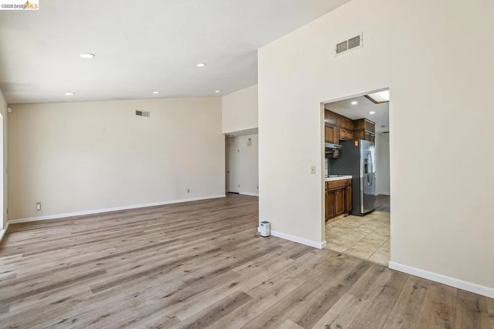 3768 Wood Duck CIR Stockton, CA 95207