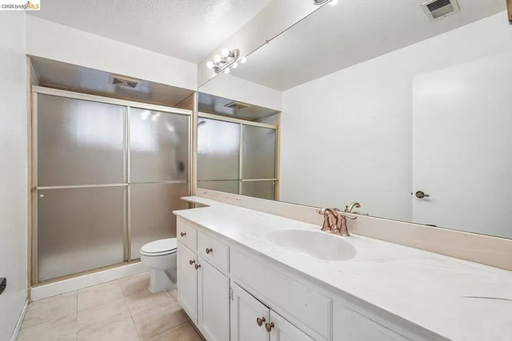 3768 Wood Duck CIR Stockton, CA 95207