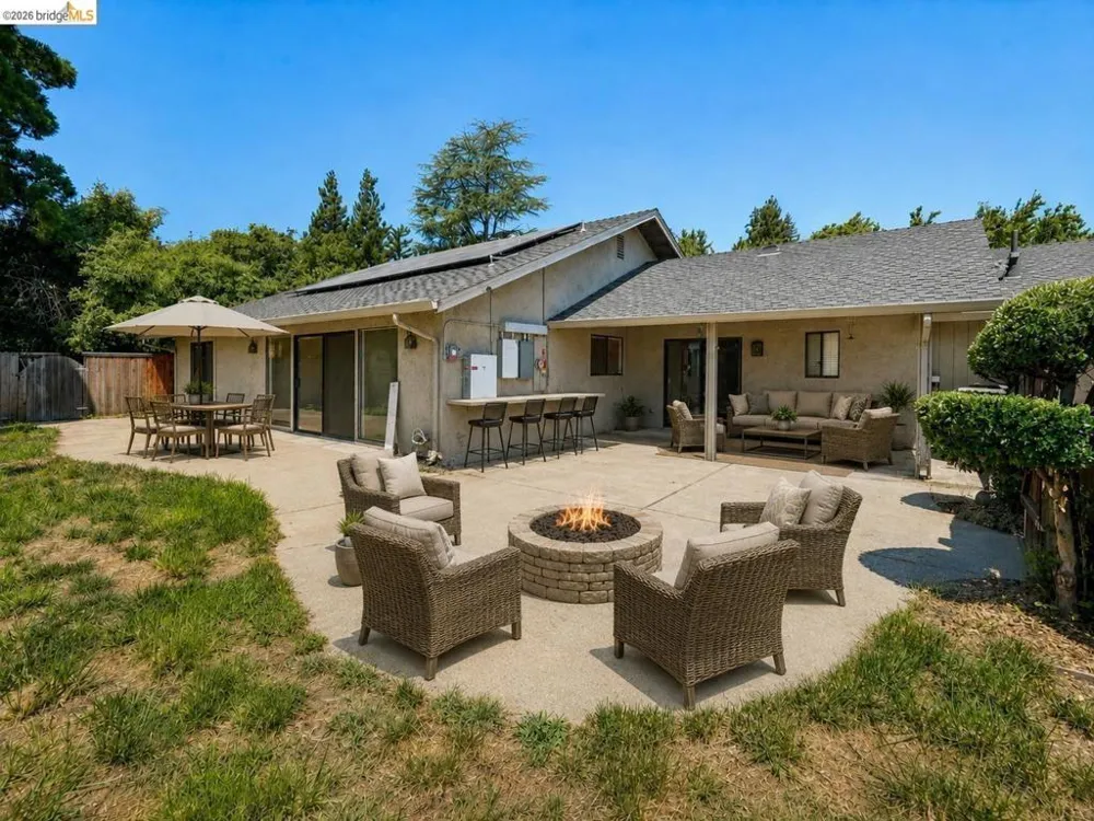 3768 Wood Duck CIR Stockton, CA 95207