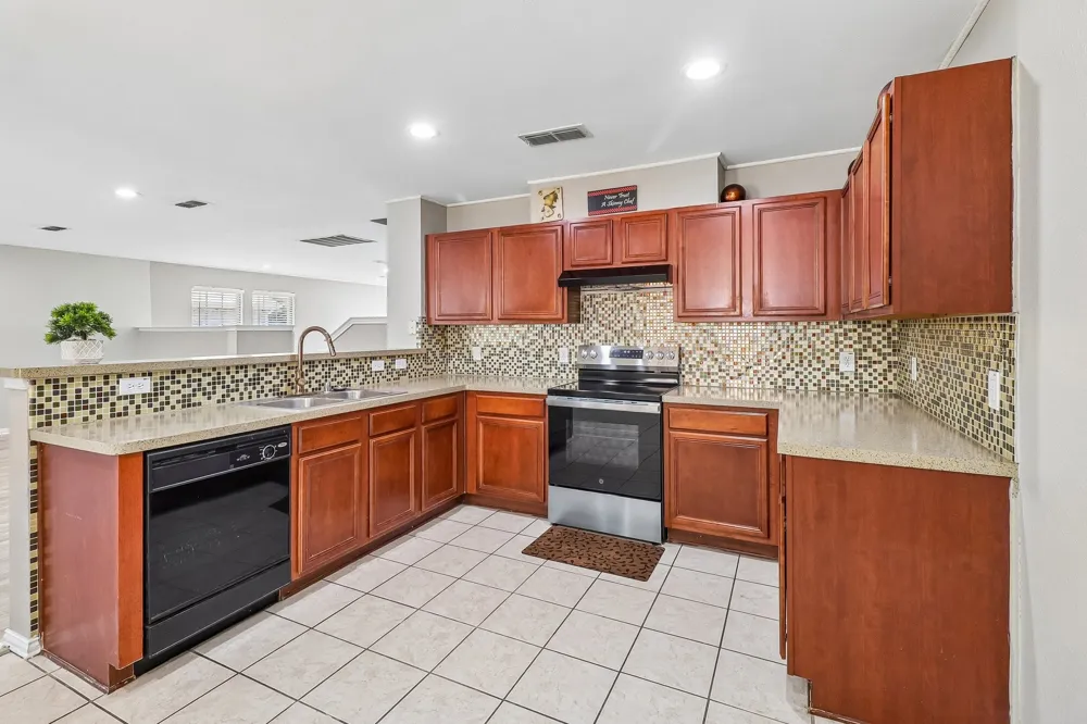 503 Angela Lane Euless, TX 76039