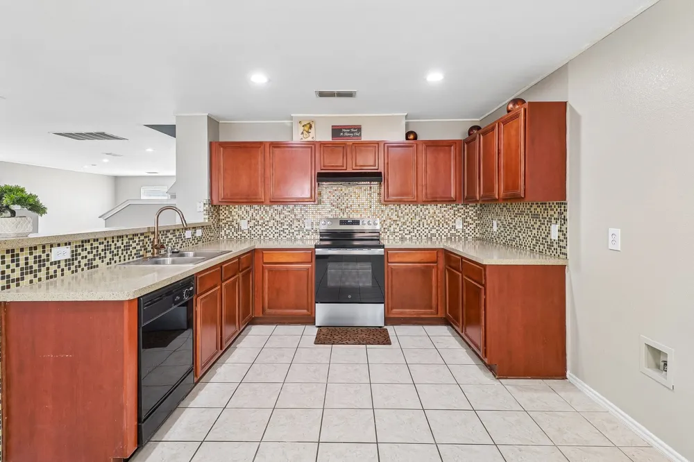 503 Angela Lane Euless, TX 76039