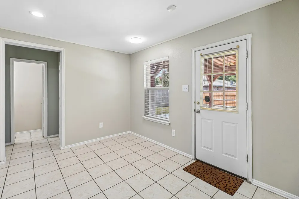 503 Angela Lane Euless, TX 76039