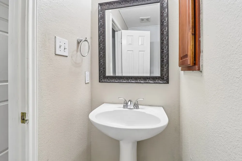 503 Angela Lane Euless, TX 76039