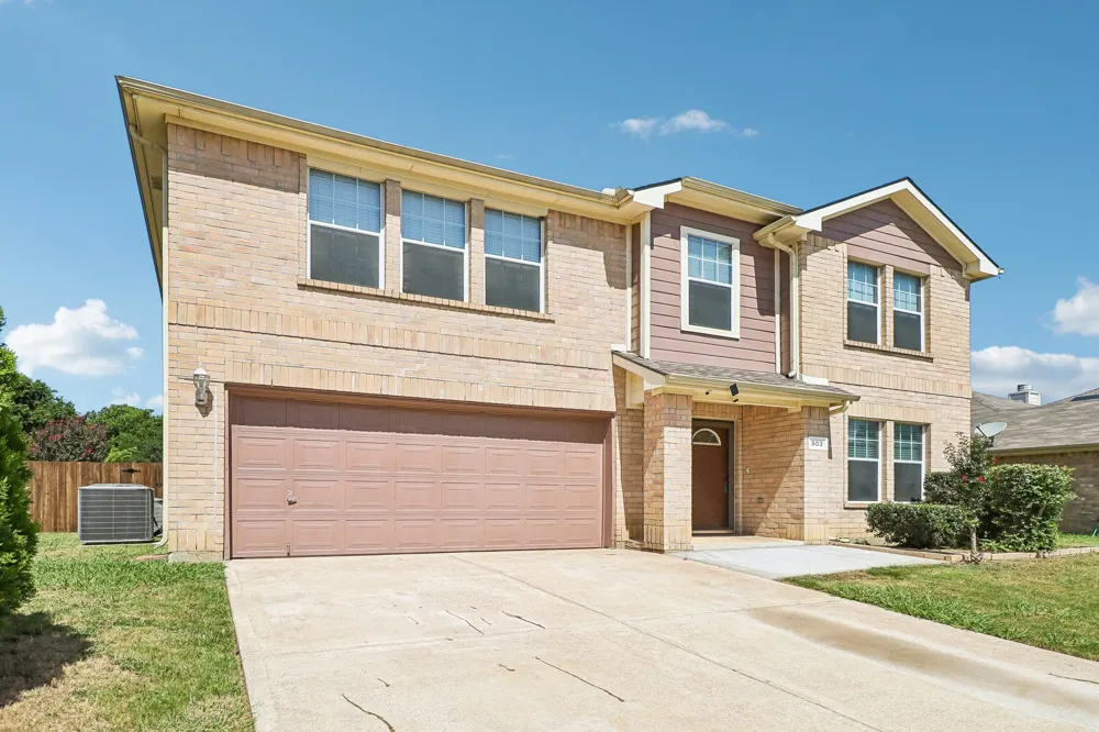 503 Angela Lane Euless, TX 76039