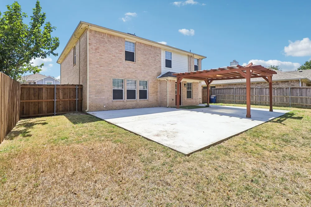 503 Angela Lane Euless, TX 76039