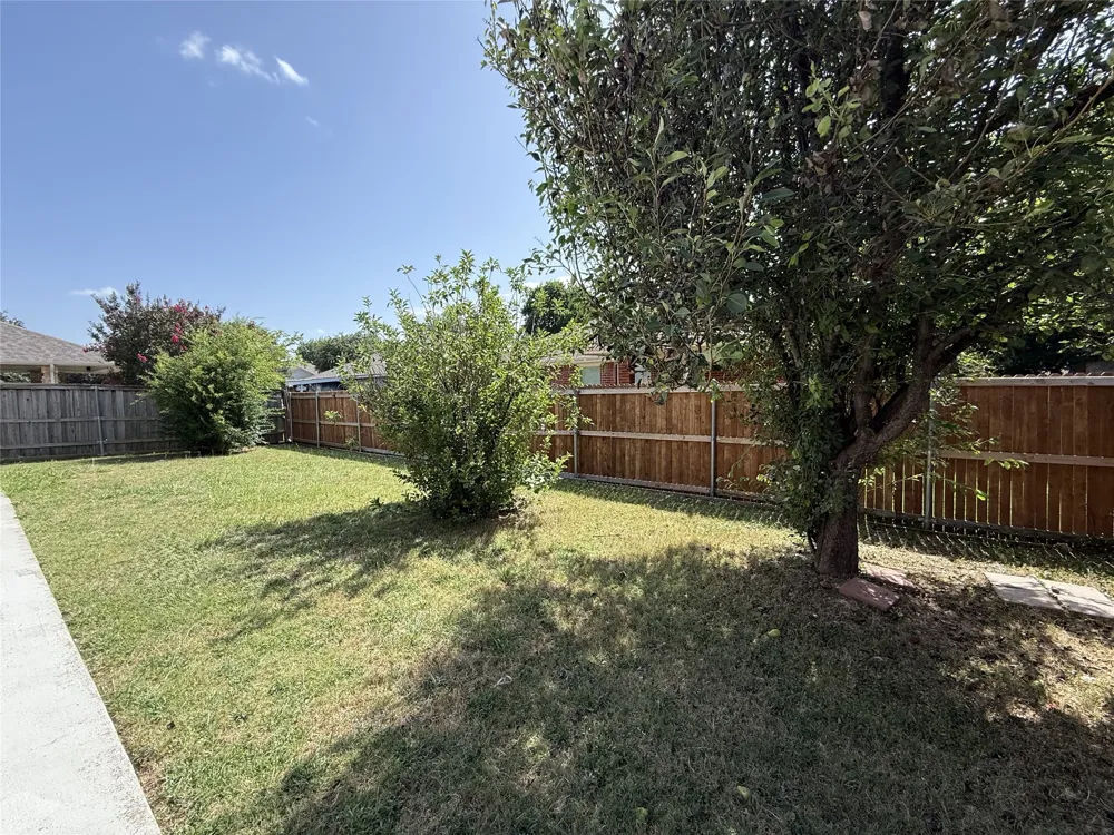 503 Angela Lane Euless, TX 76039