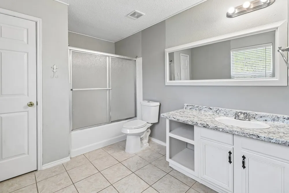 503 Angela Lane Euless, TX 76039