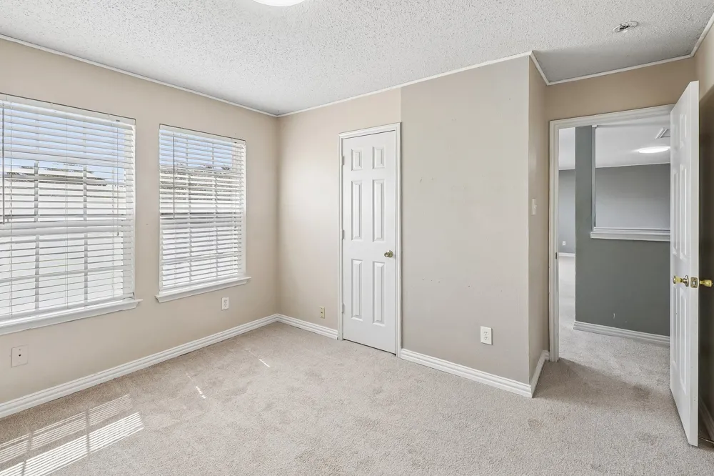 503 Angela Lane Euless, TX 76039