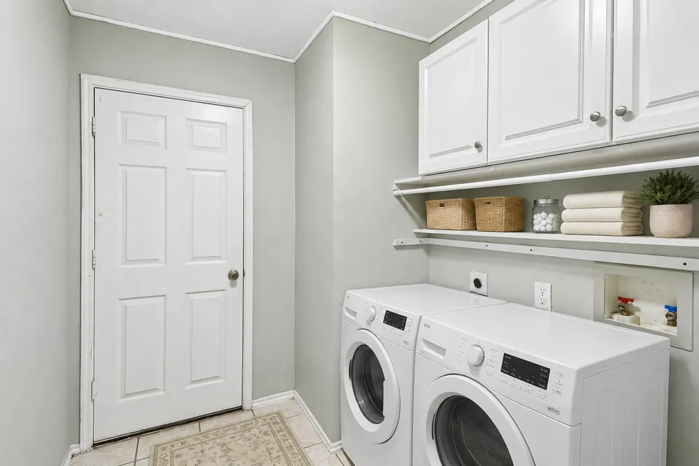 503 Angela Lane Euless, TX 76039