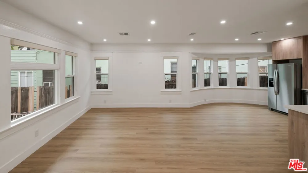 5729 Carlton Way #3/4 Los Angeles, CA 90028