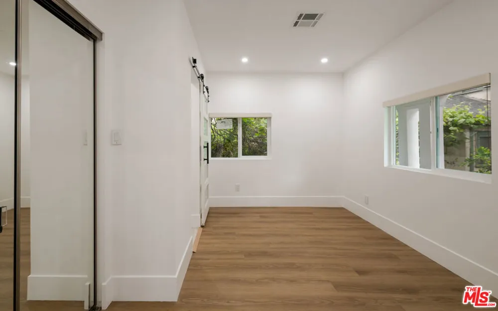 5729 Carlton Way #3/4 Los Angeles, CA 90028