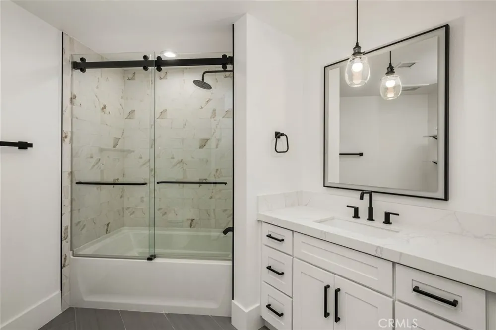 402 Rockefeller #315 Irvine, CA 92612