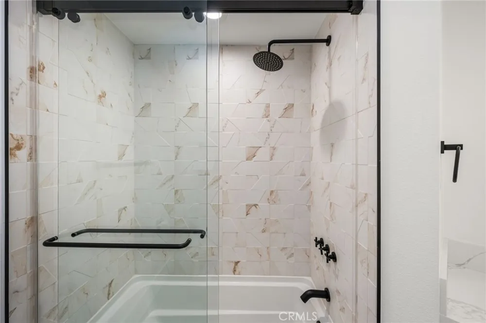 402 Rockefeller #315 Irvine, CA 92612