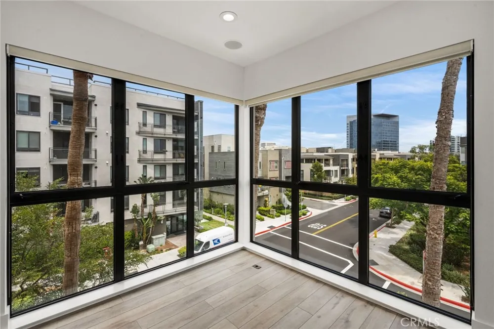 402 Rockefeller #315 Irvine, CA 92612