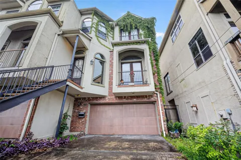 2334 Camden Drive