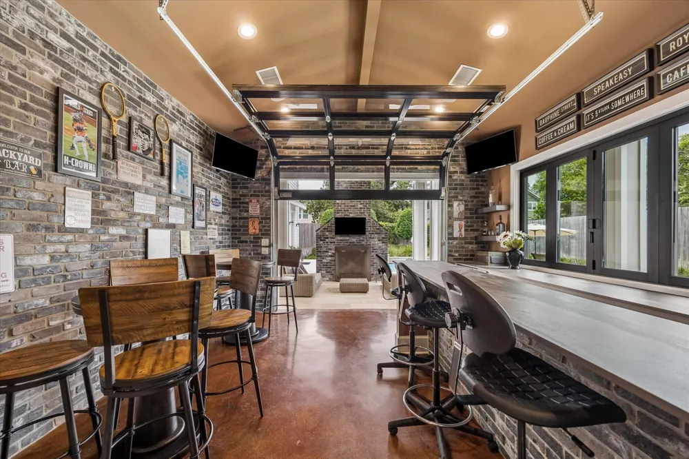236 W 32nd Street Houston, TX 77018
