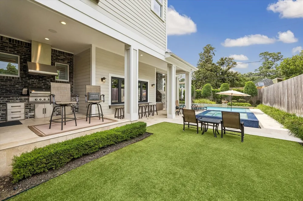 236 W 32nd Street Houston, TX 77018