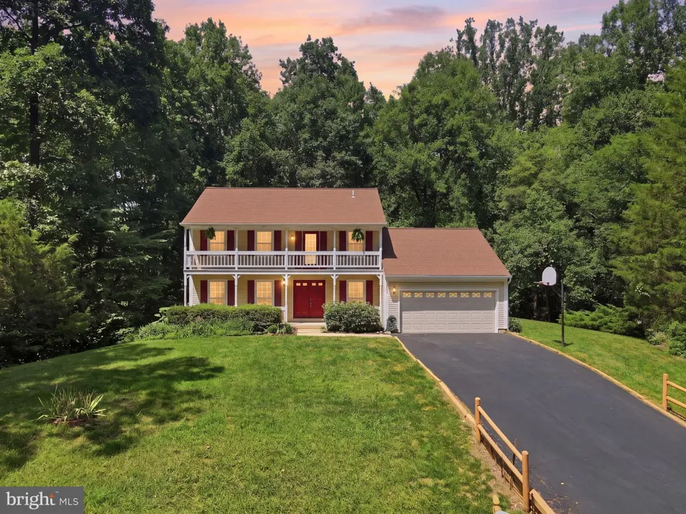 6090 RIVER FOREST DRIVE Manassas, VA 20112