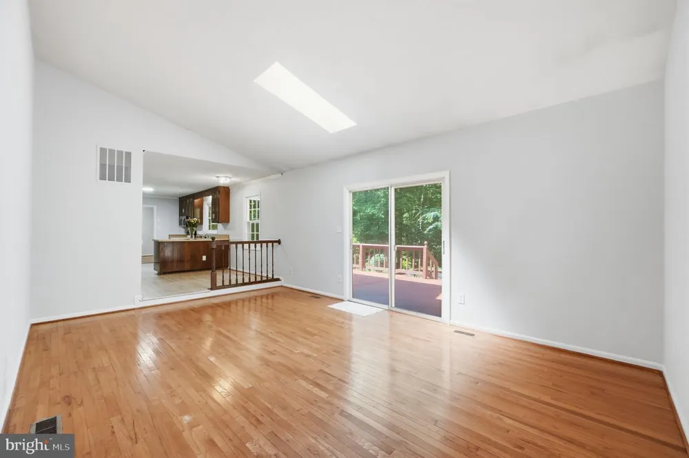 6090 RIVER FOREST DRIVE Manassas, VA 20112