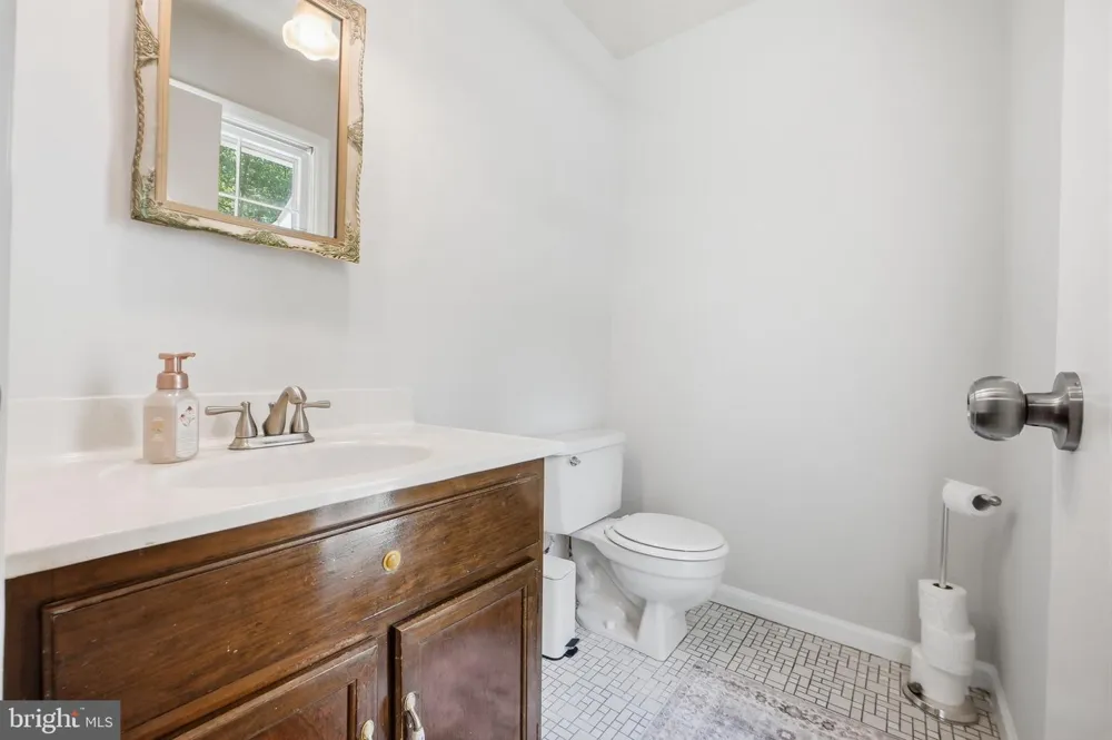 6090 RIVER FOREST DRIVE Manassas, VA 20112