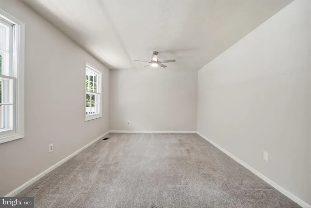 6090 RIVER FOREST DRIVE Manassas, VA 20112