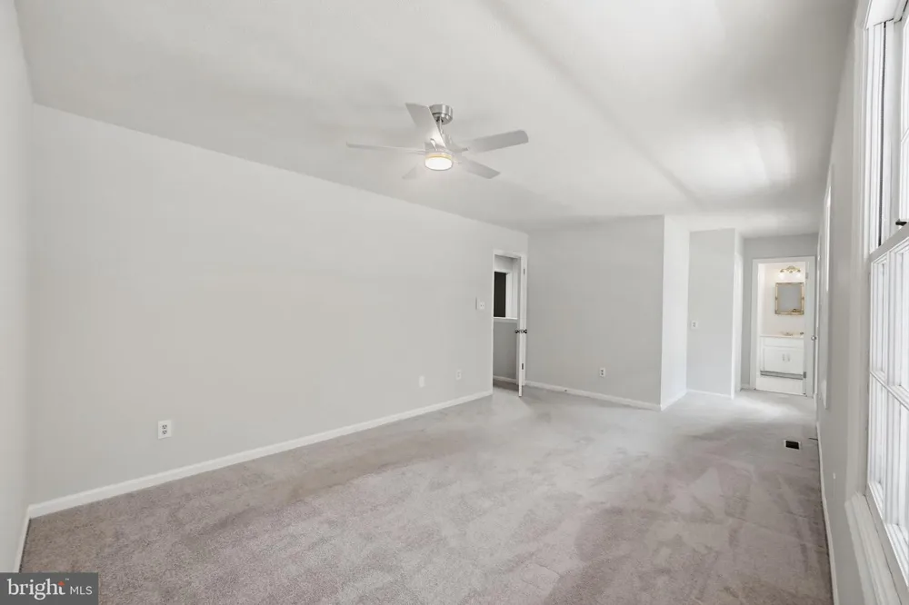 6090 RIVER FOREST DRIVE Manassas, VA 20112