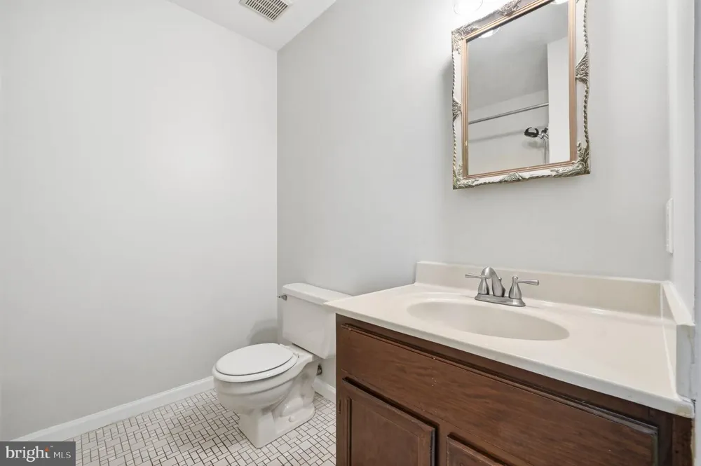 6090 RIVER FOREST DRIVE Manassas, VA 20112