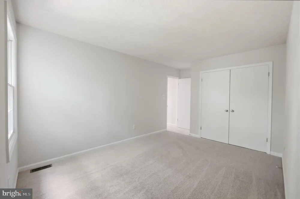 6090 RIVER FOREST DRIVE Manassas, VA 20112