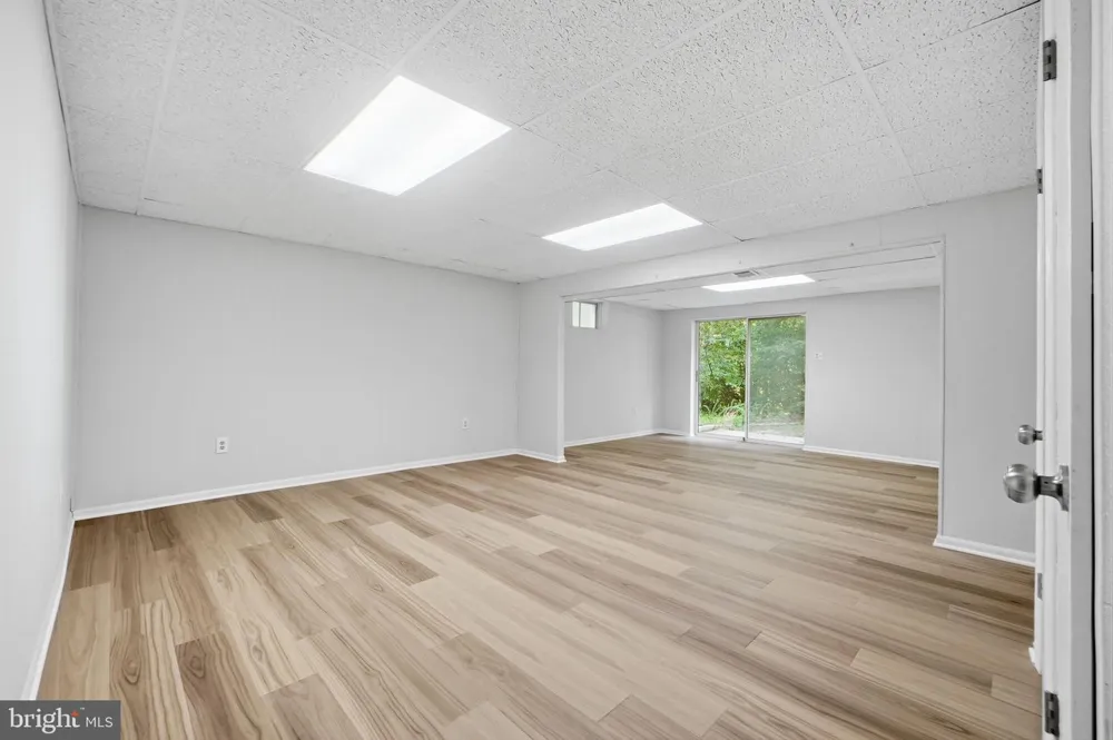 6090 RIVER FOREST DRIVE Manassas, VA 20112