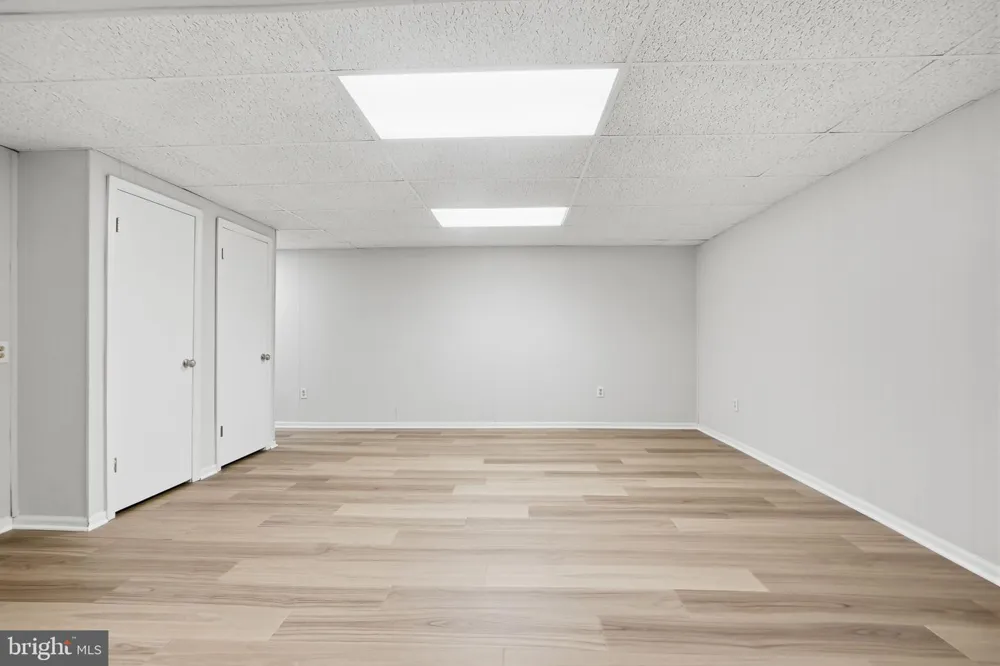 6090 RIVER FOREST DRIVE Manassas, VA 20112