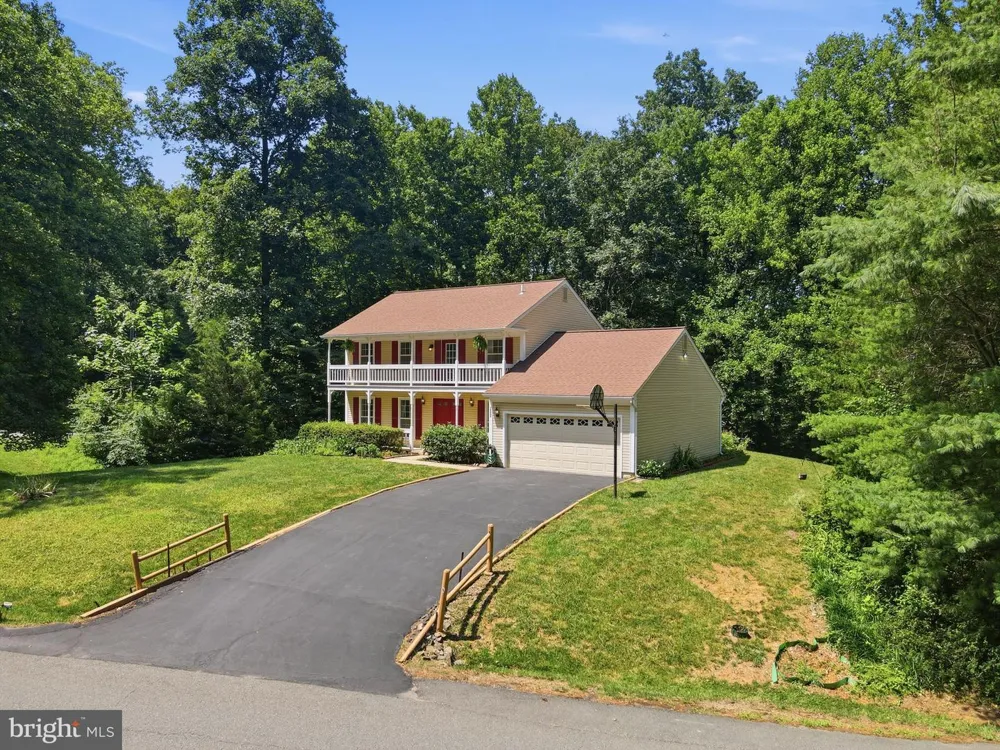 6090 RIVER FOREST DRIVE Manassas, VA 20112