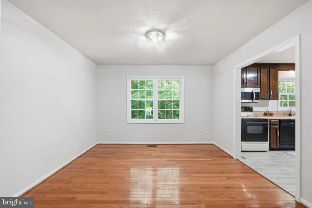 6090 RIVER FOREST DRIVE Manassas, VA 20112