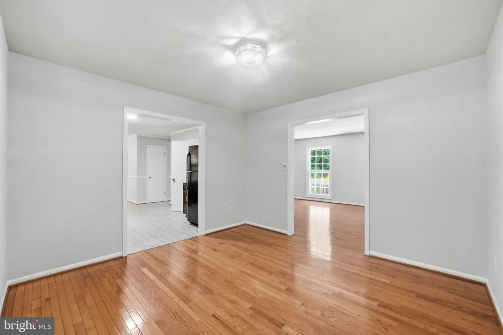 6090 RIVER FOREST DRIVE Manassas, VA 20112