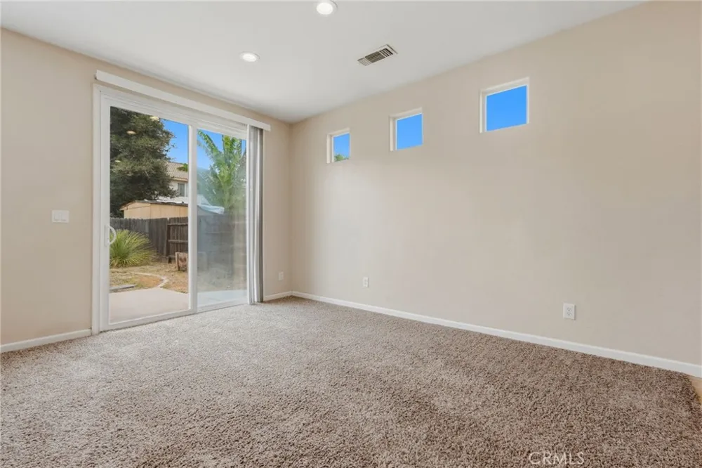 3042 W Delta Visalia, CA 93291