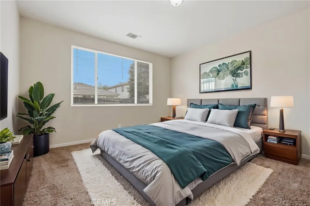 3042 W Delta Visalia, CA 93291