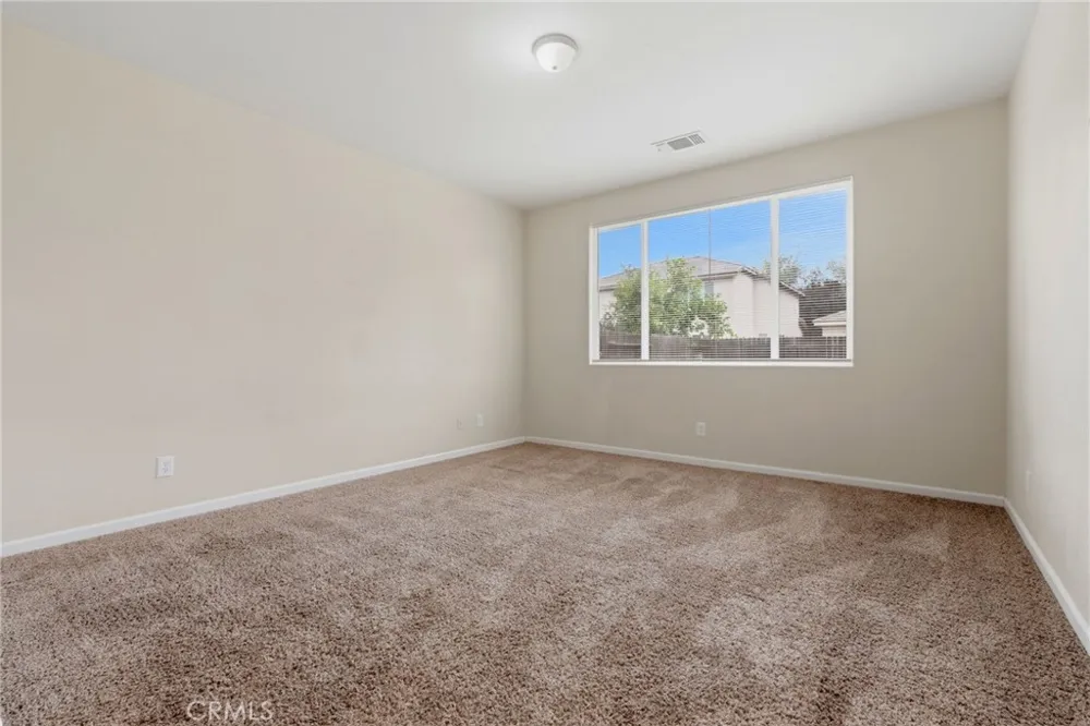 3042 W Delta Visalia, CA 93291