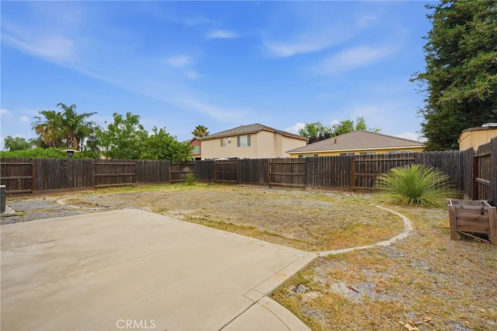 3042 W Delta Visalia, CA 93291