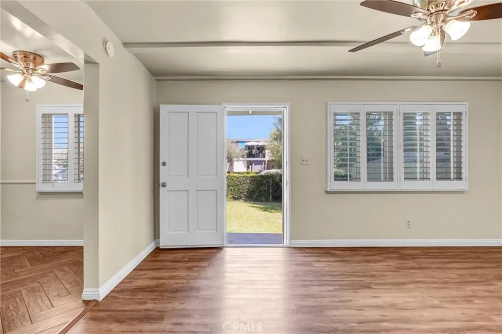 6707 Cleon Avenue North Hollywood, CA 91606