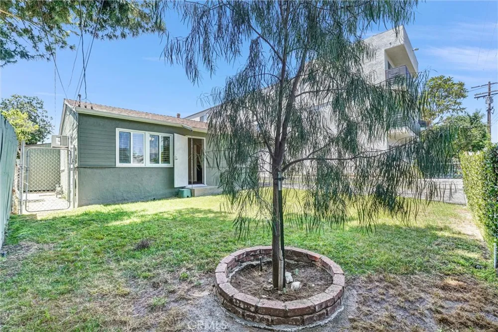 6707 Cleon Avenue North Hollywood, CA 91606
