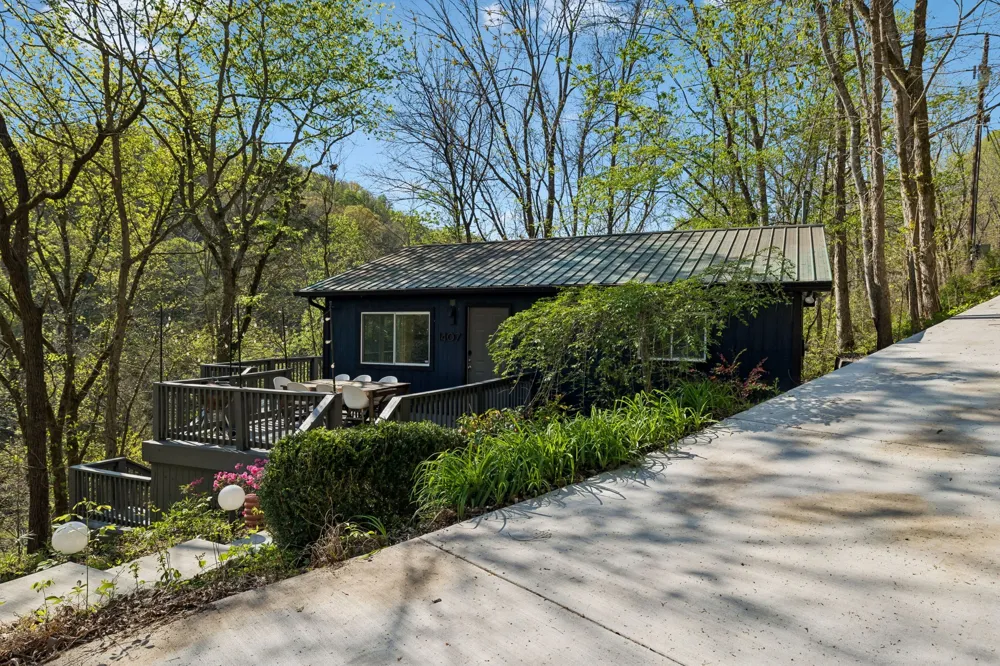 1407 Lakeside Dr Smithville, TN 37166