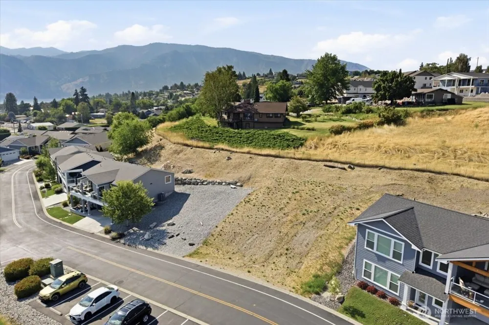 515 Village Drive Manson, WA 98831