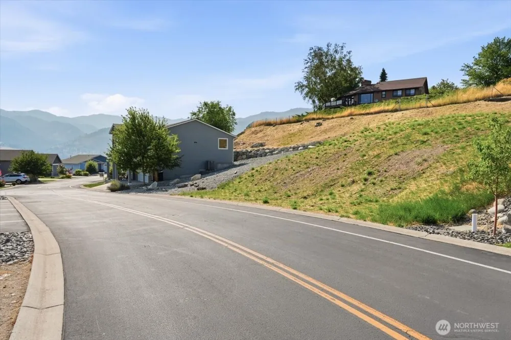 515 Village Drive Manson, WA 98831