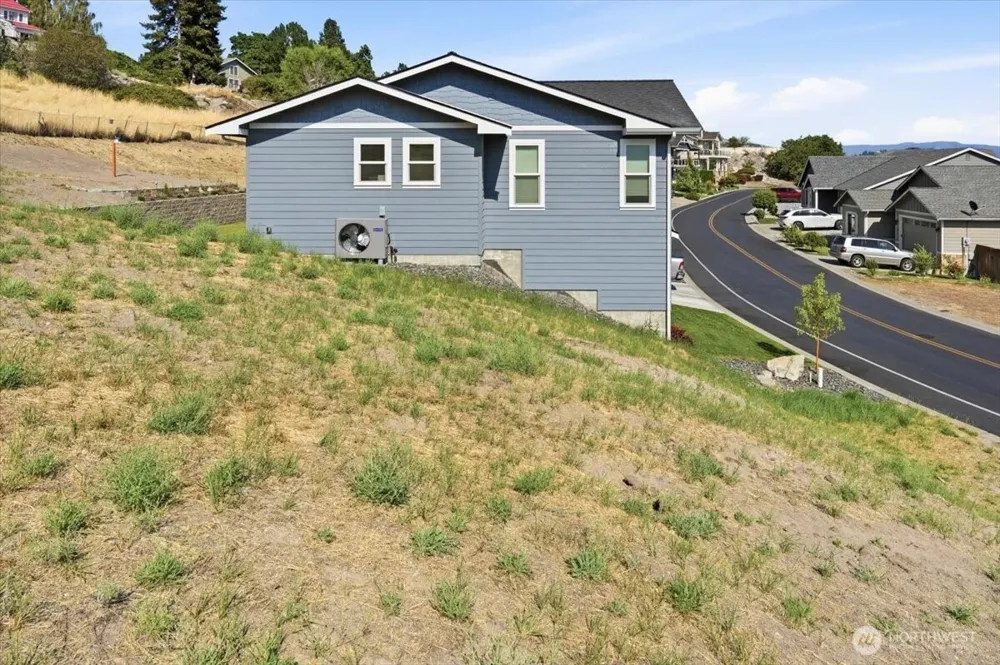 515 Village Drive Manson, WA 98831