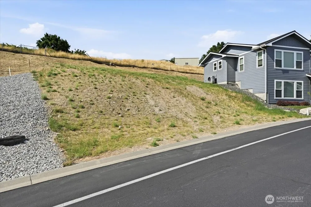 515 Village Drive Manson, WA 98831