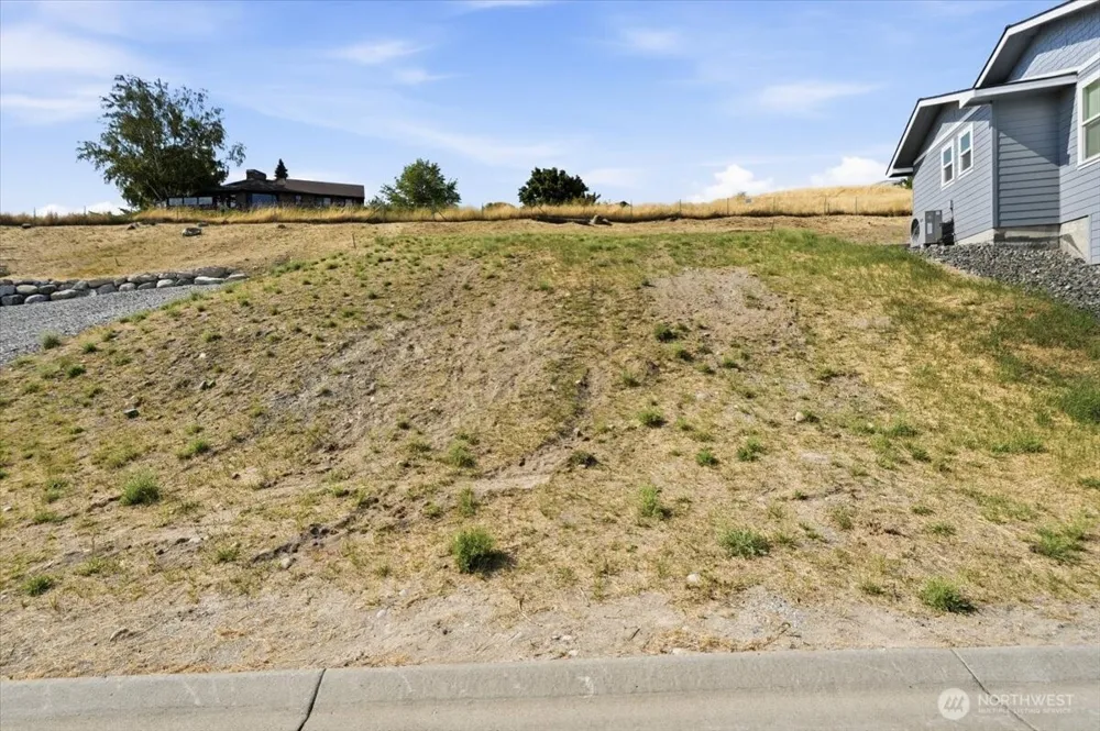 515 Village Drive Manson, WA 98831