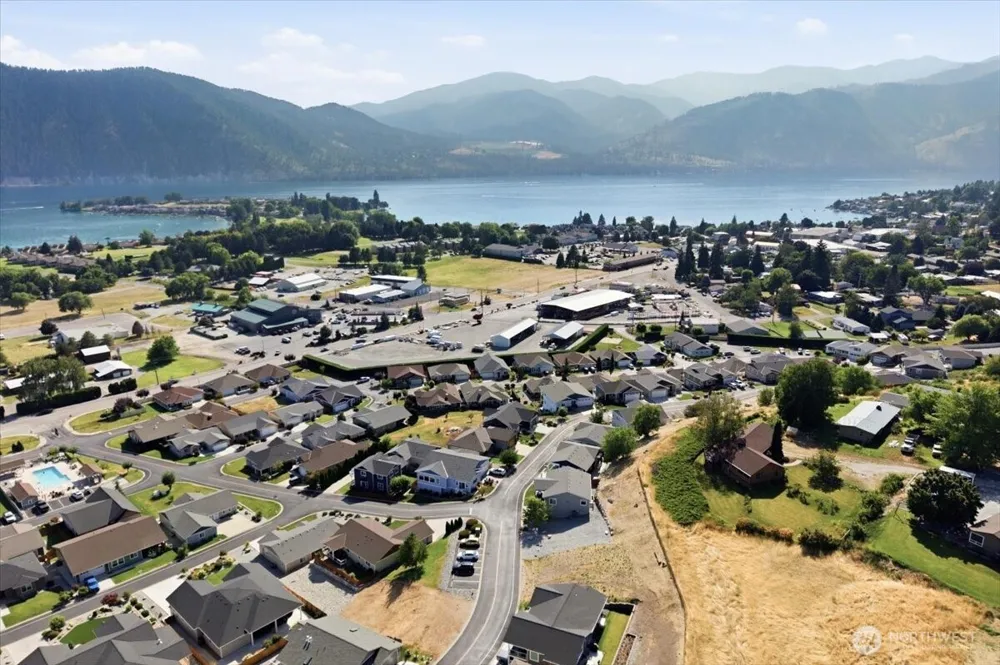 515 Village Drive Manson, WA 98831