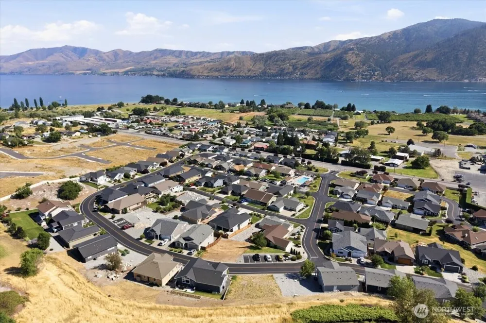 515 Village Drive Manson, WA 98831