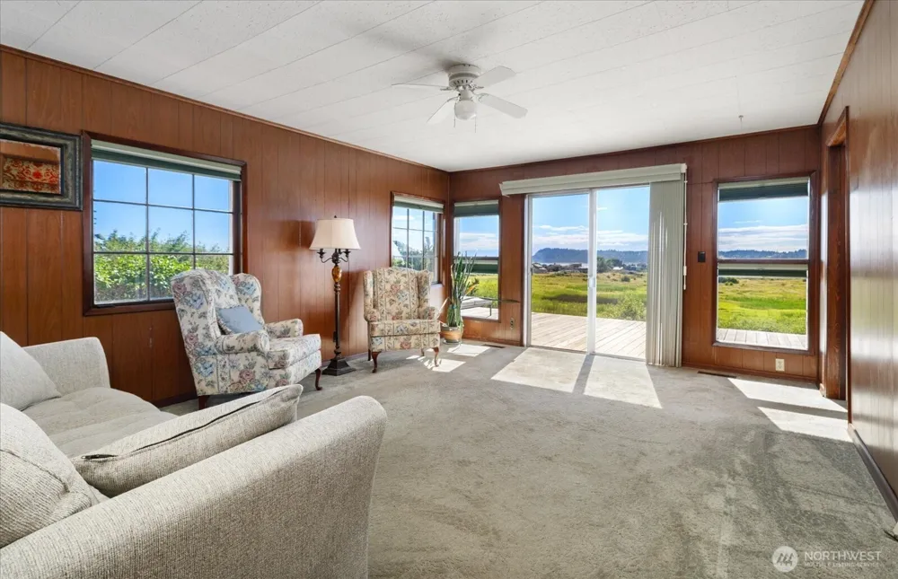 6054 Snapdragon Lane Clinton, WA 98236